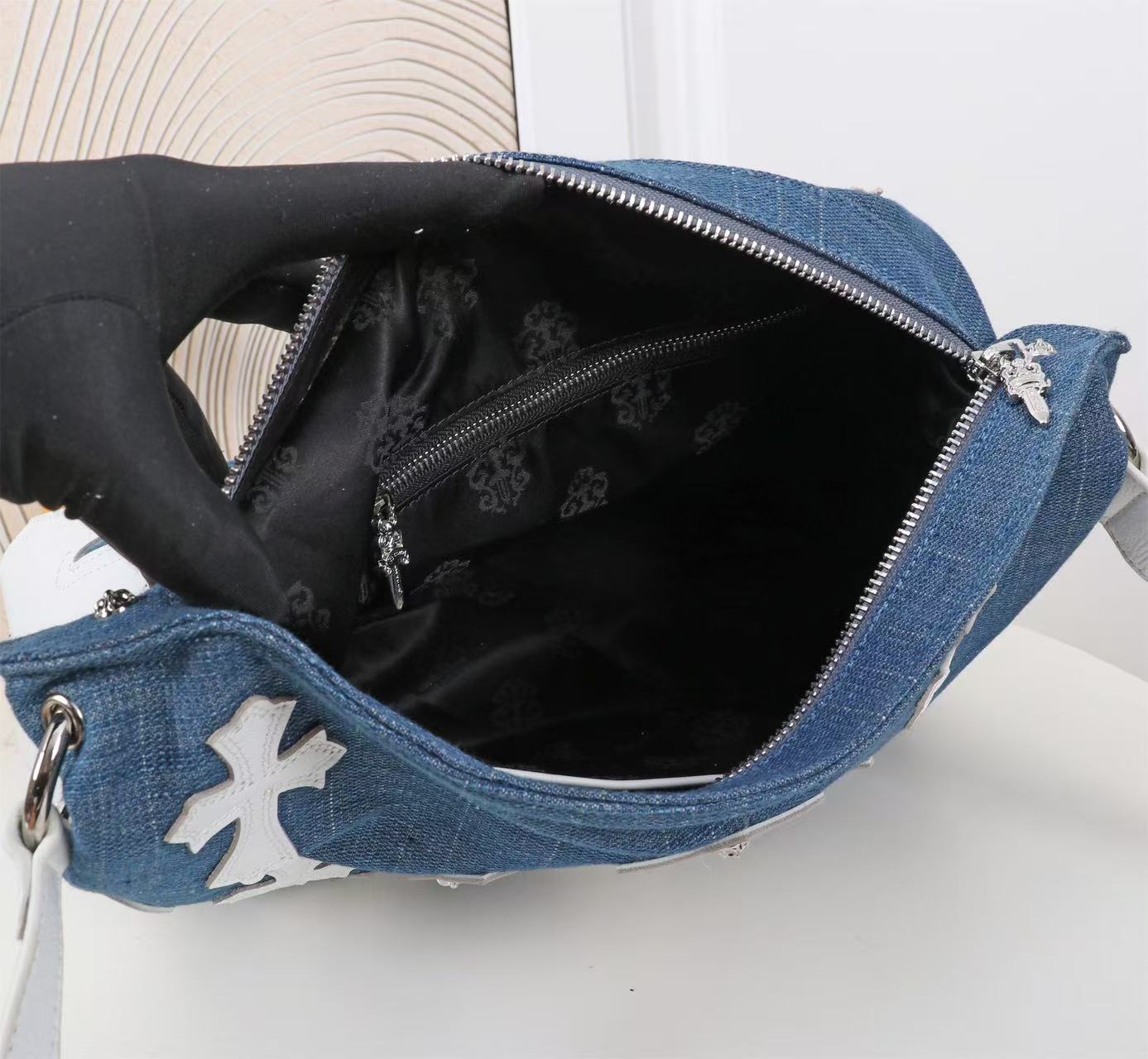 BAG-CH-WM-011