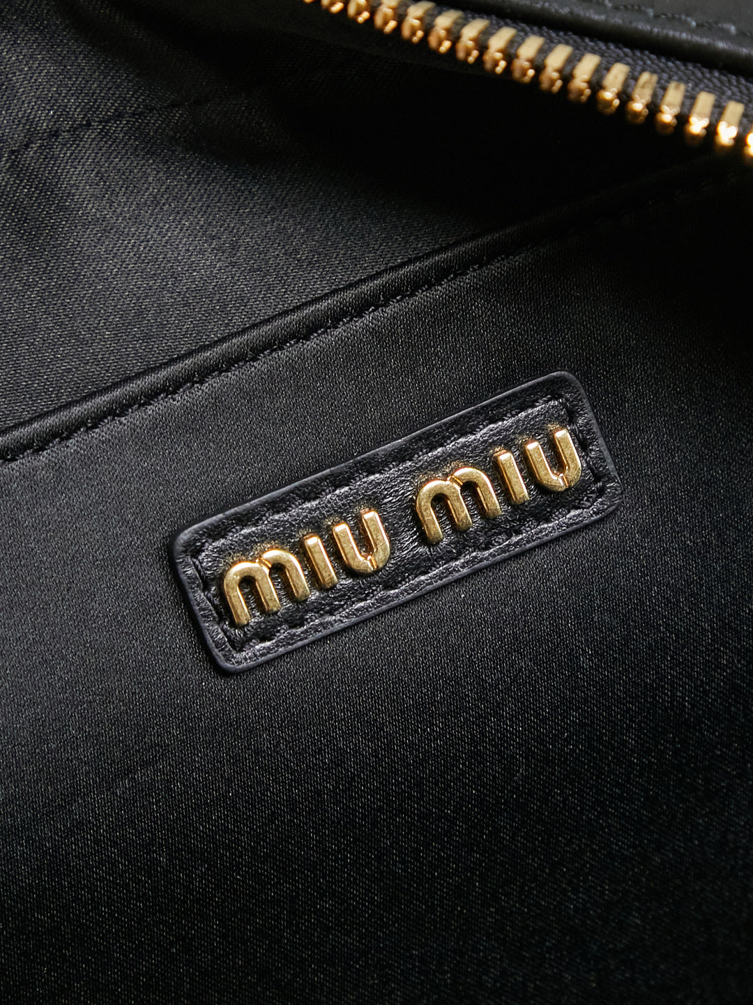 BAG-MIUMIU-LY-009