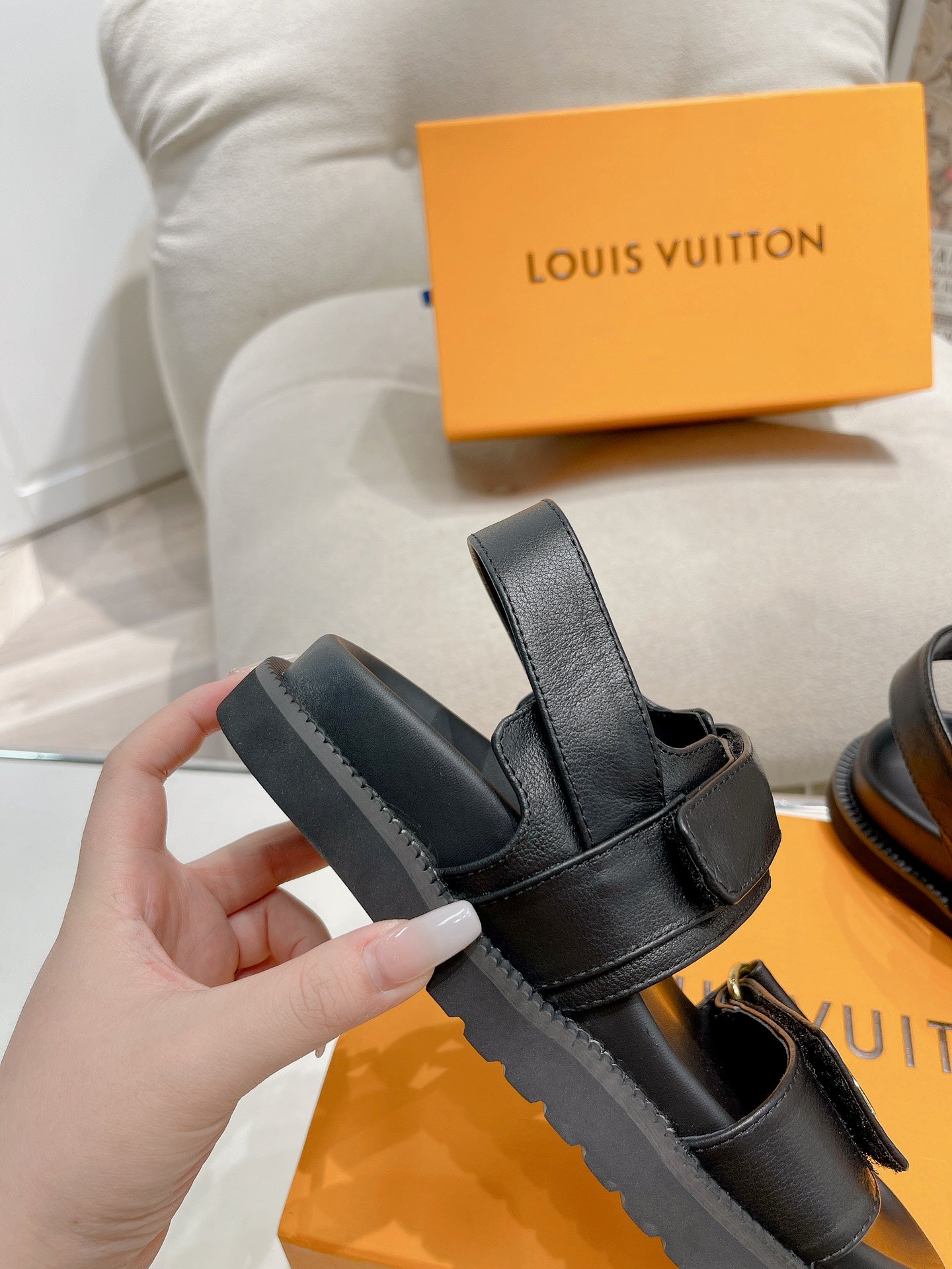 SHOES-LV-LY-113