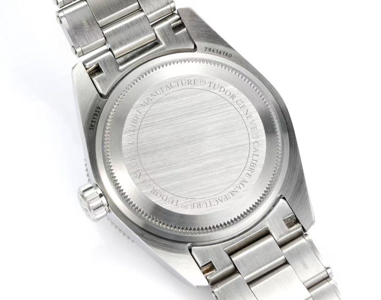 WATCH-DT-W-008