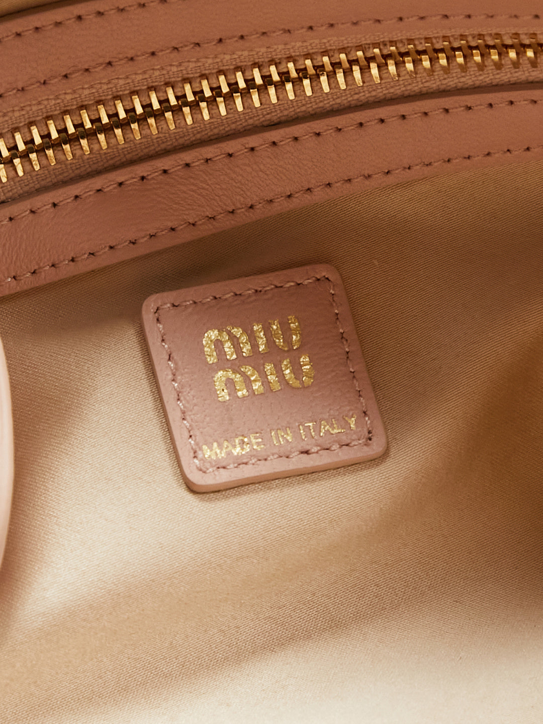 BAG-MIUMIU-LY-070