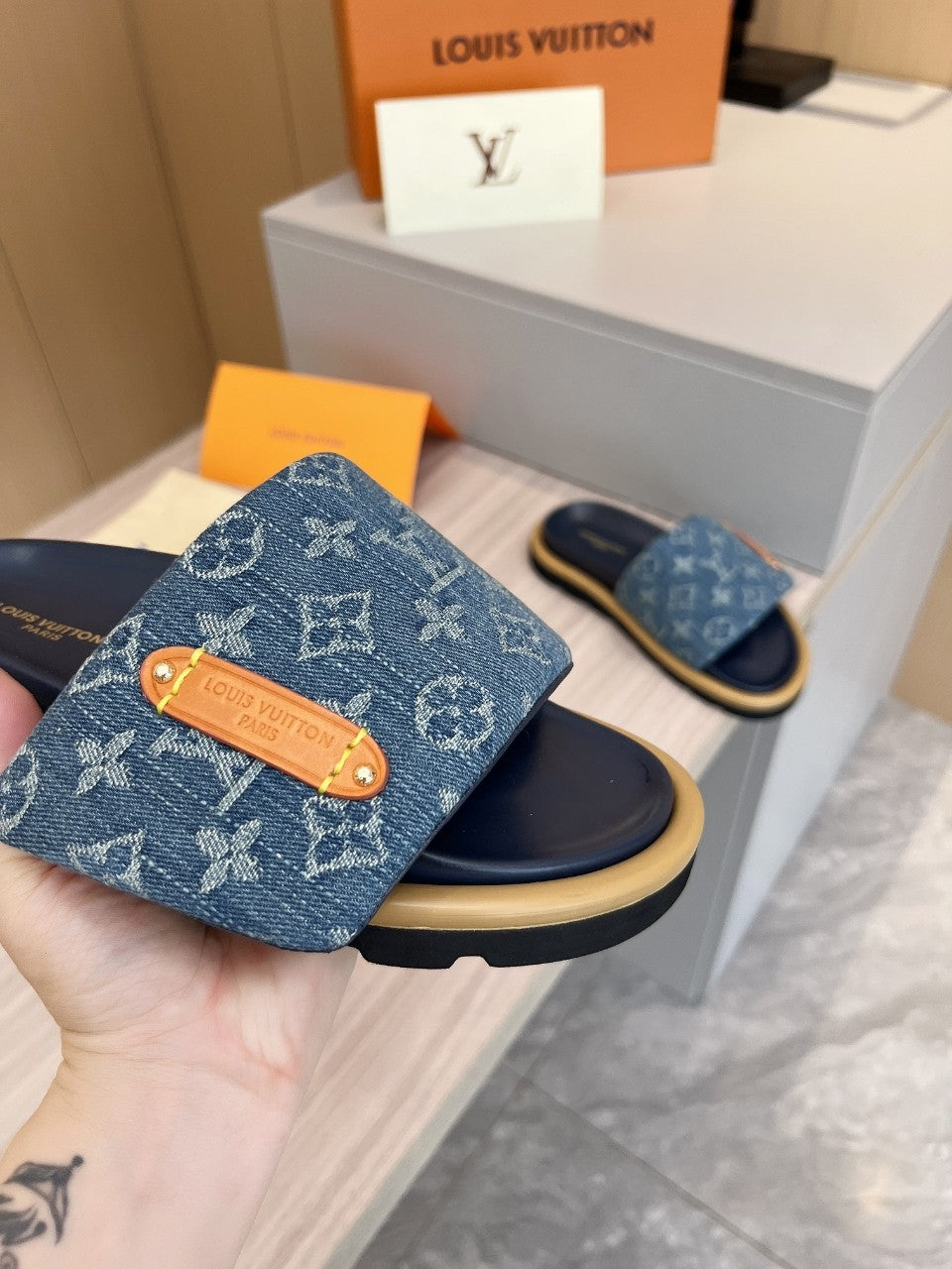 SHOES-LV-LY-160
