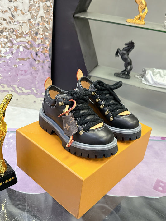 SHOES-LV-LY-556