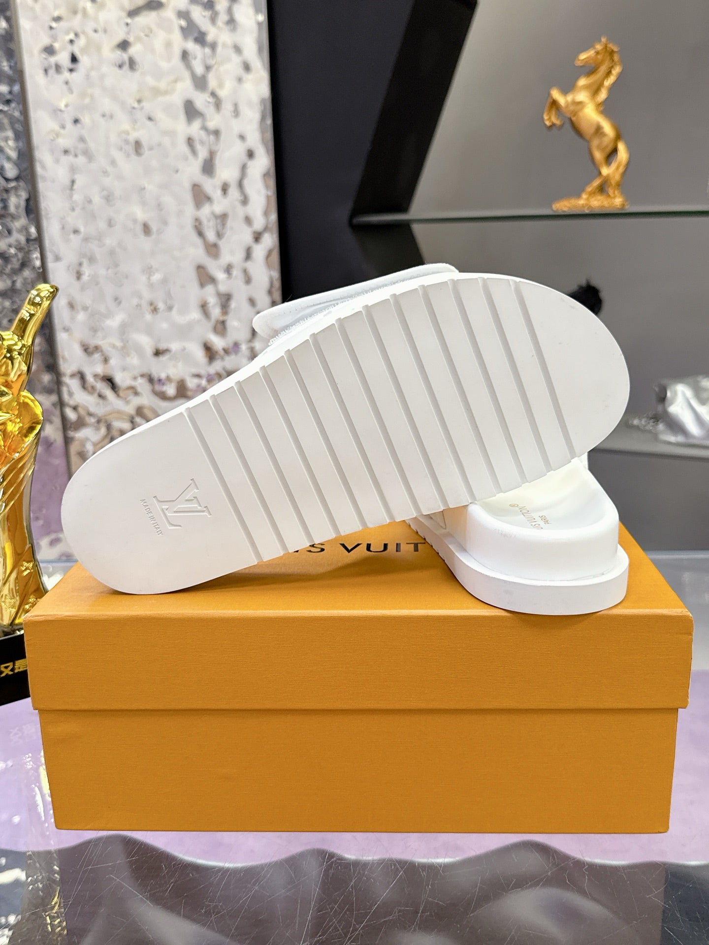 SHOES-LV-LY-601