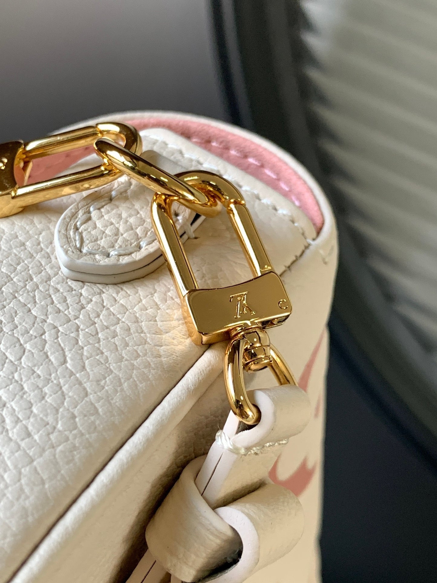 BAG-LV-W-066