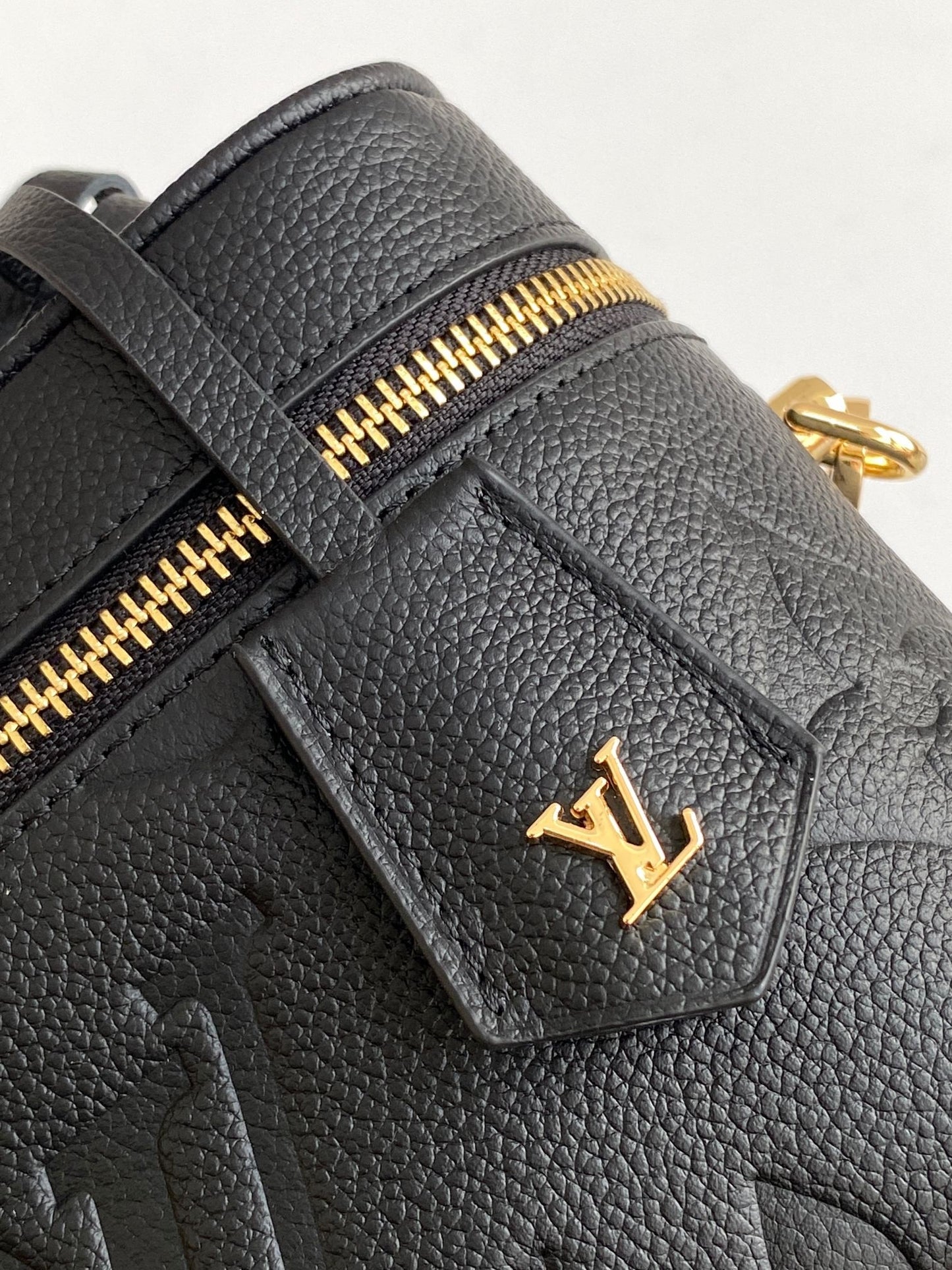 BAG-LV-W-067