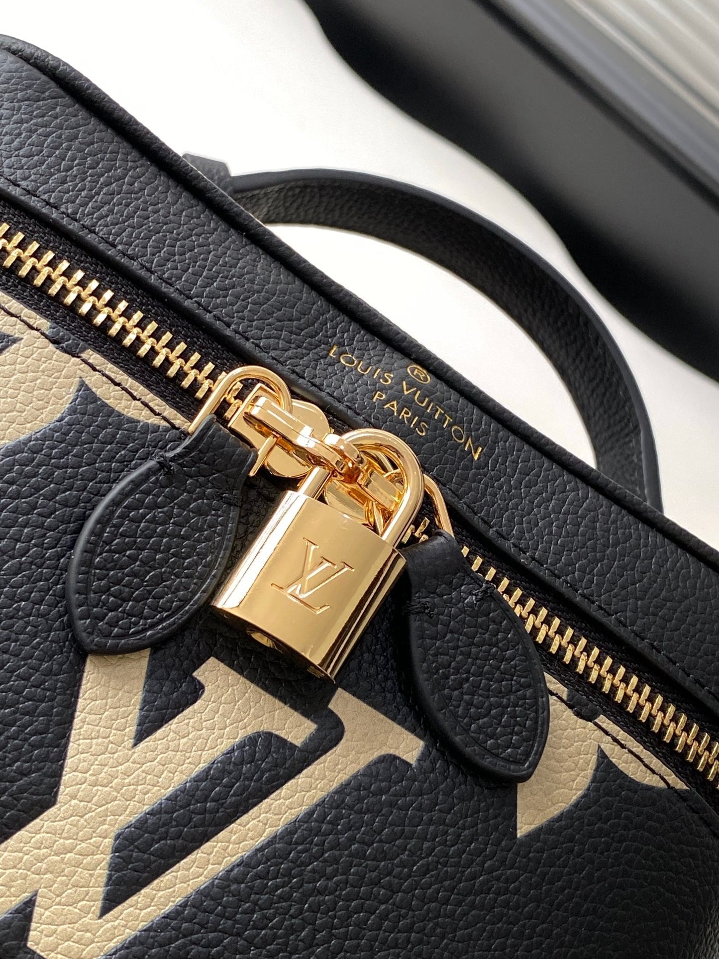 BAG-LV-W-070