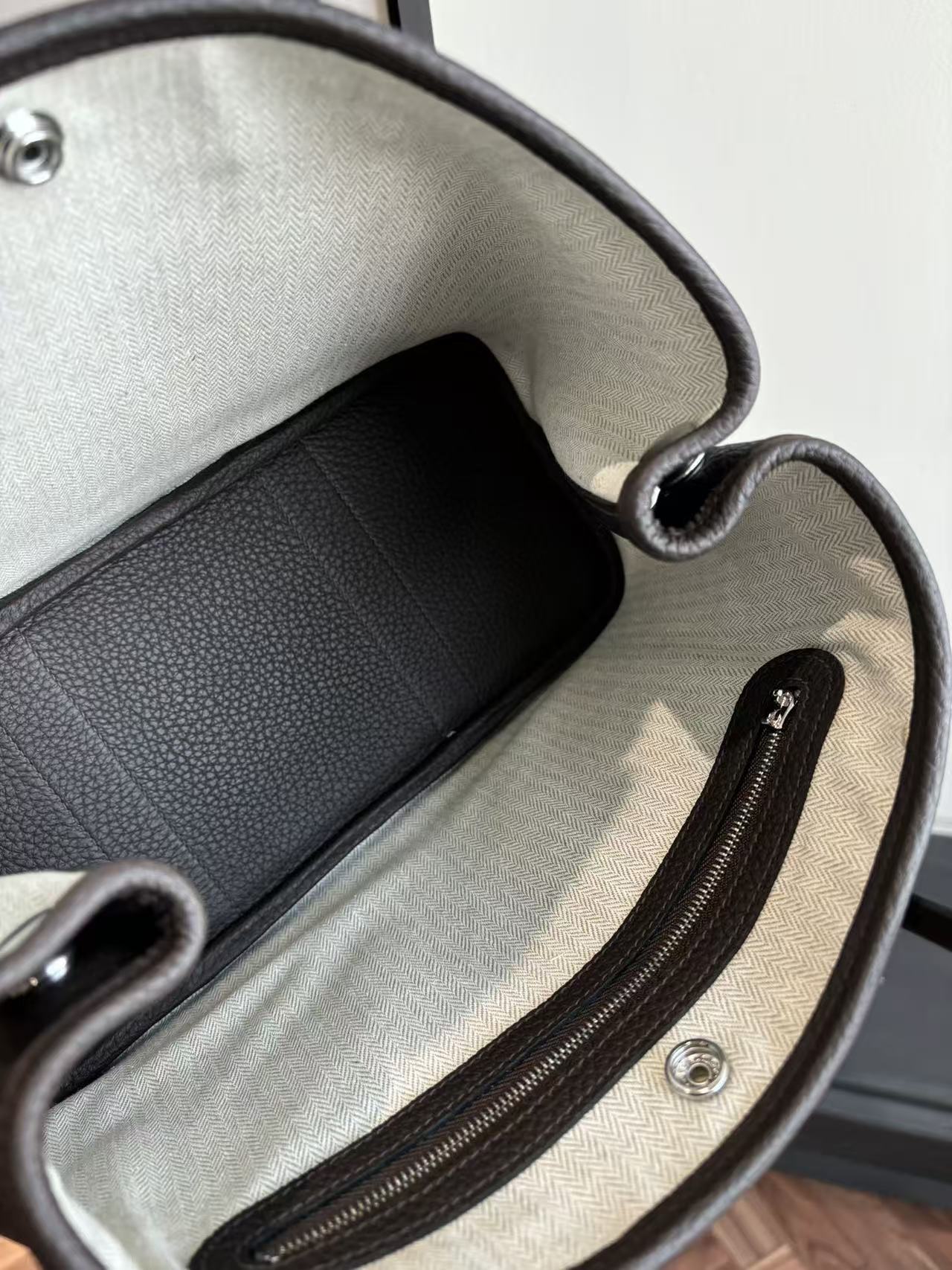 BAG-HMS-W-068