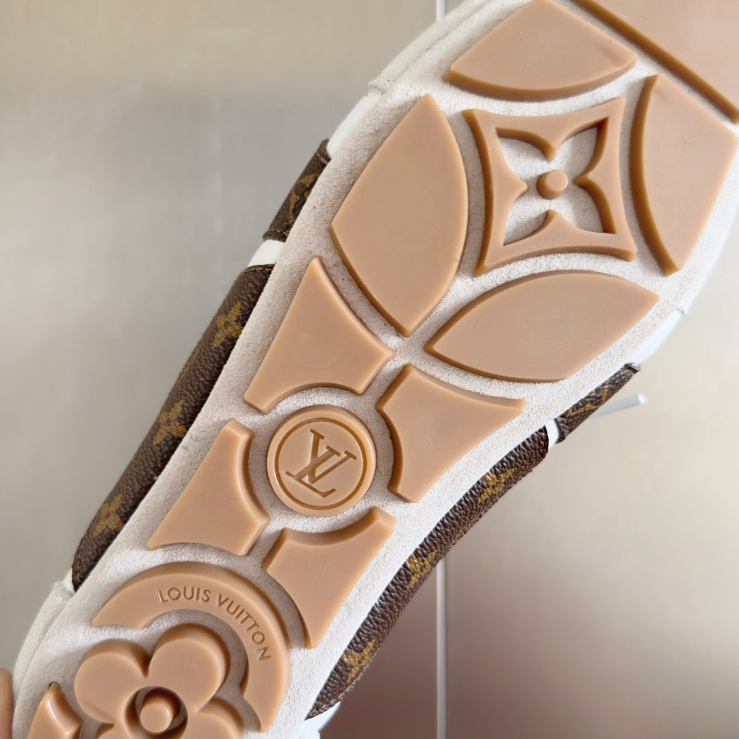 SHOES-LV-LY-300