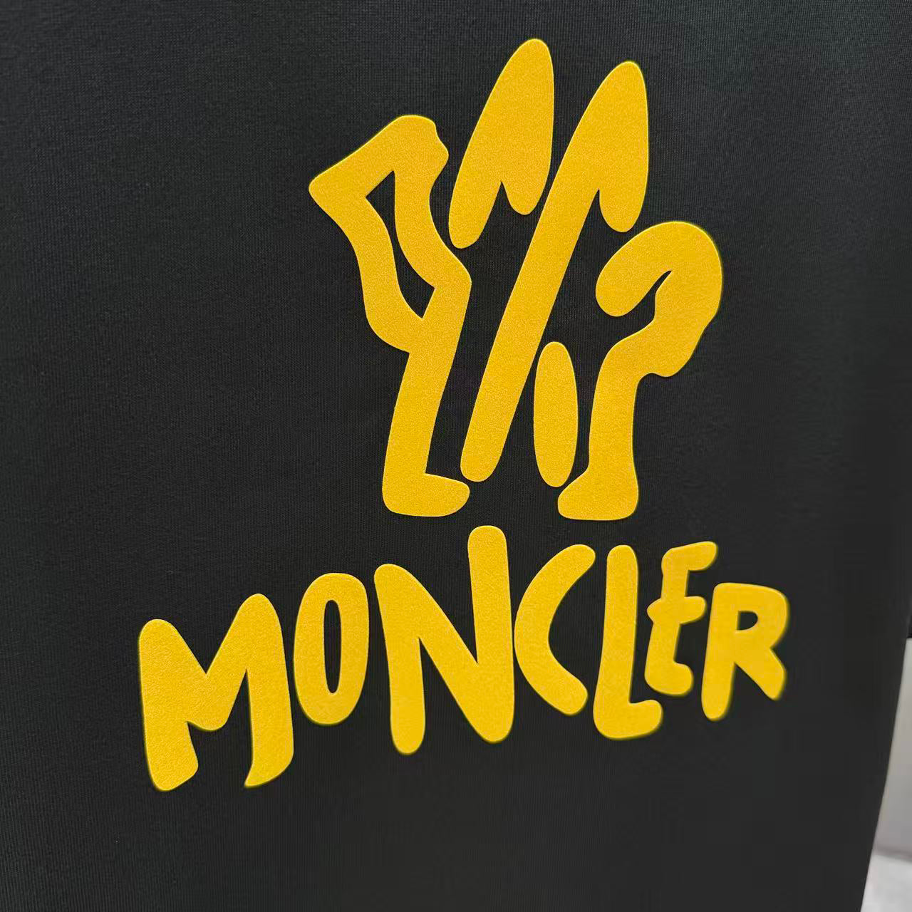 TS-MONCLER-NEW-157