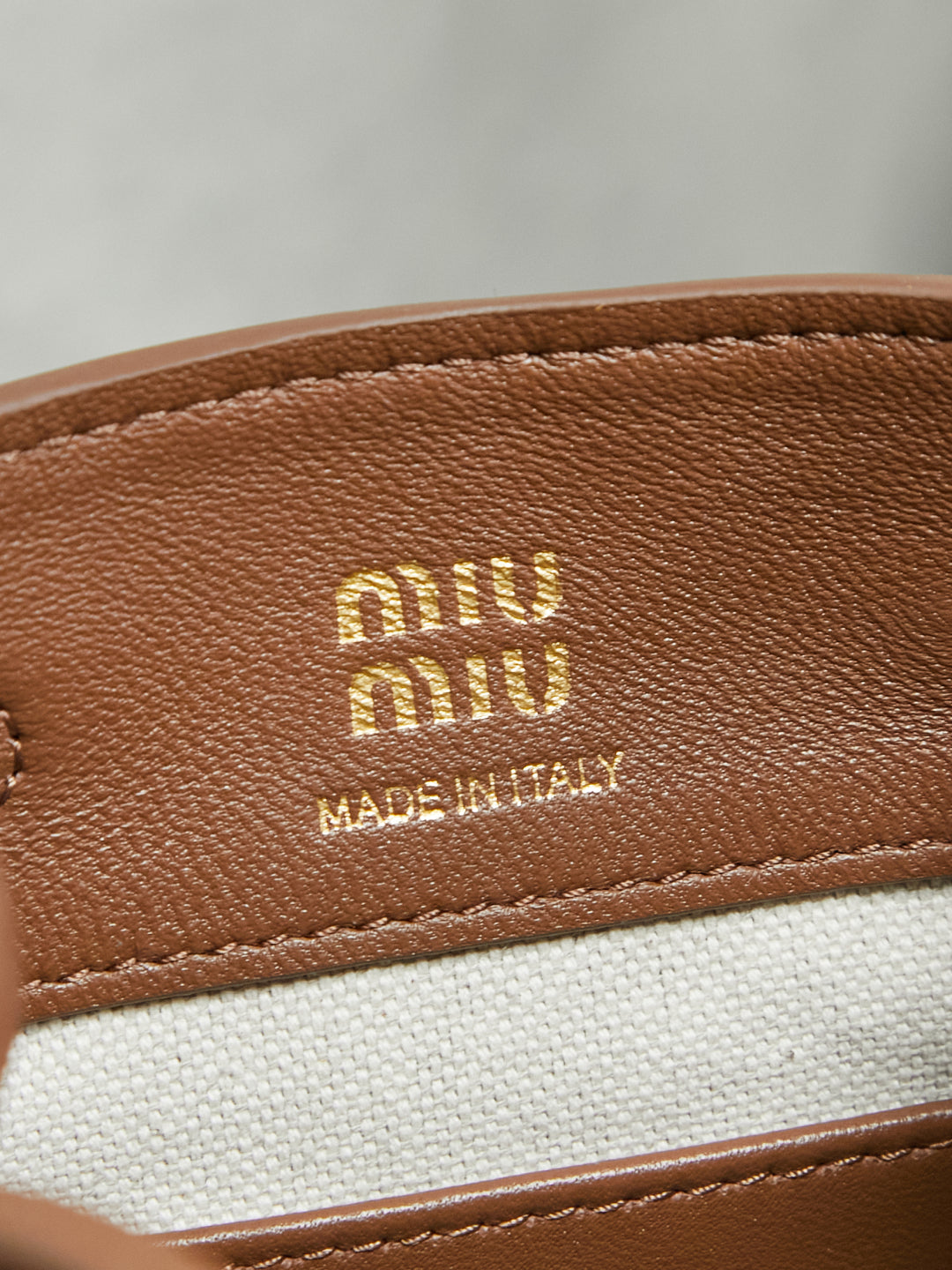 BAG-MIUMIU-LY-208