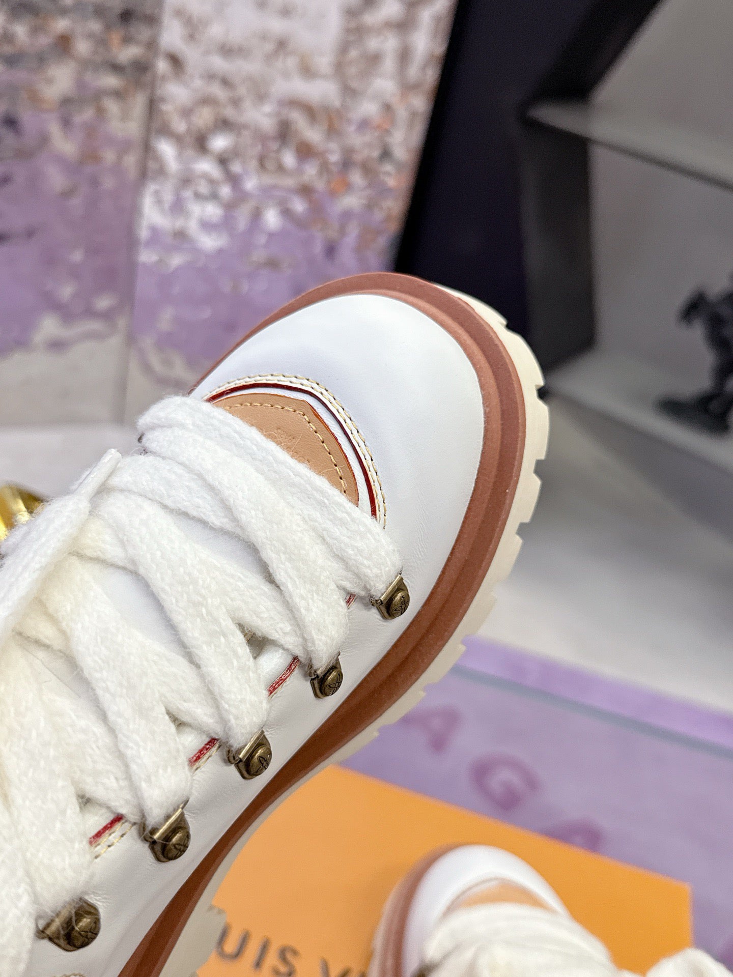 SHOES-LV-LY-560