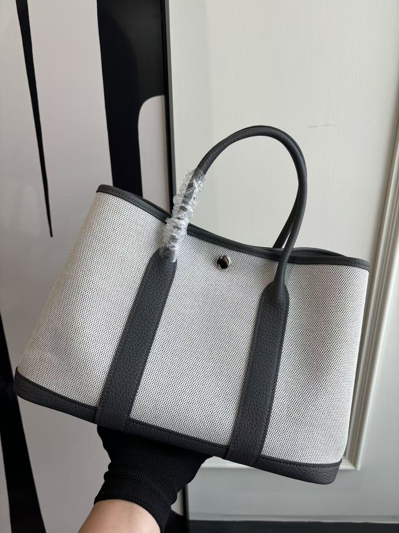 BAG-HMS-W-069