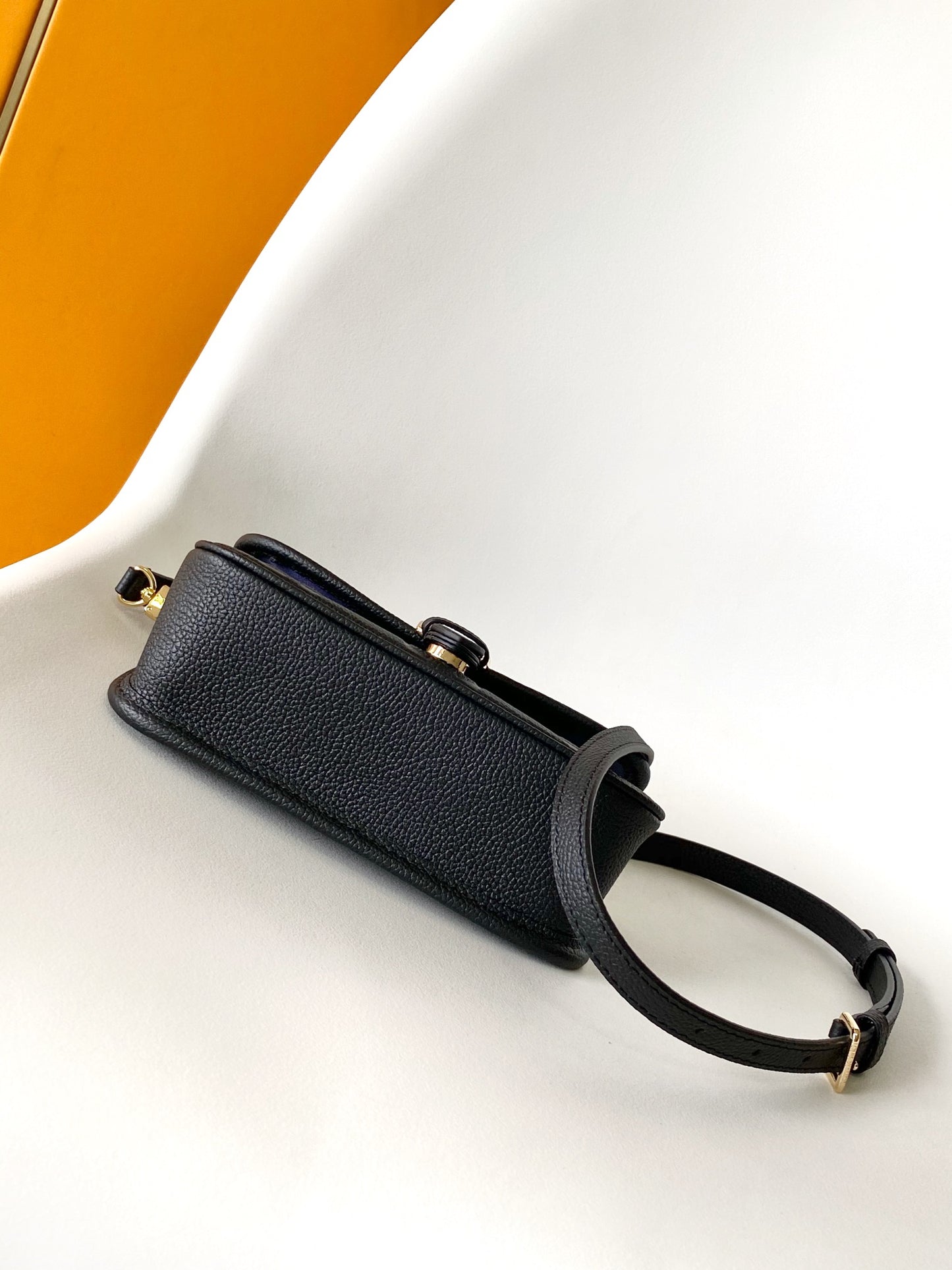 BAG-LV-W-NEW-1302