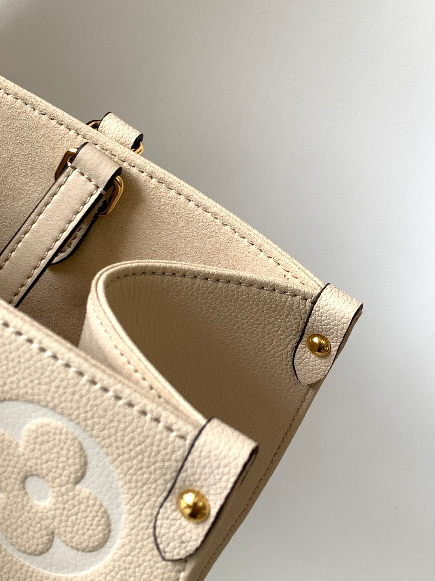 BAG-LV-W-NEW-1082