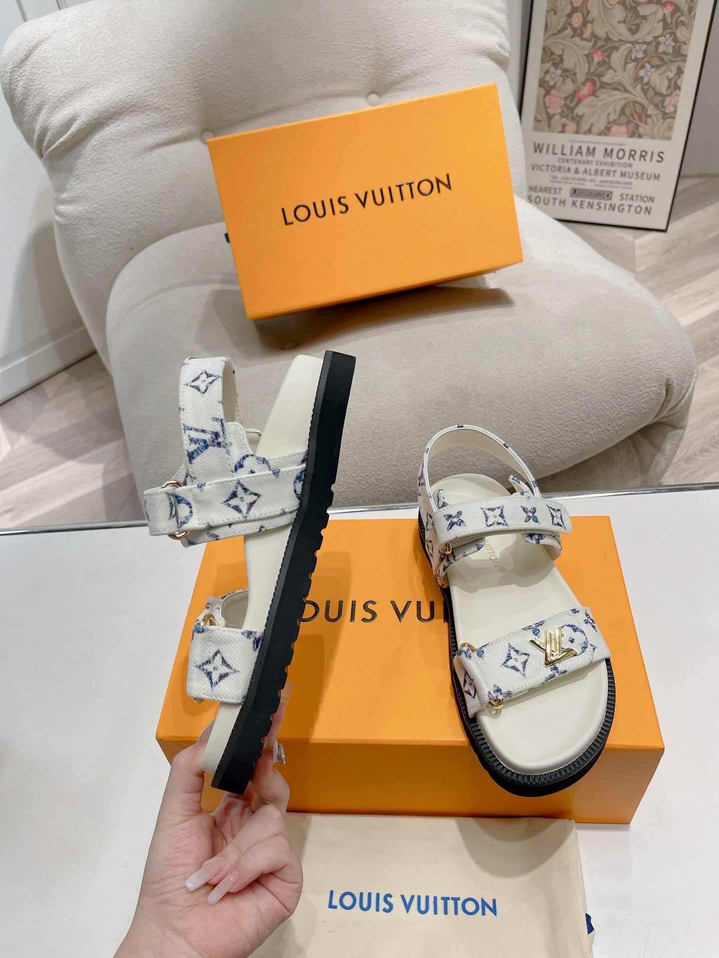 SHOES-LV-LY-025