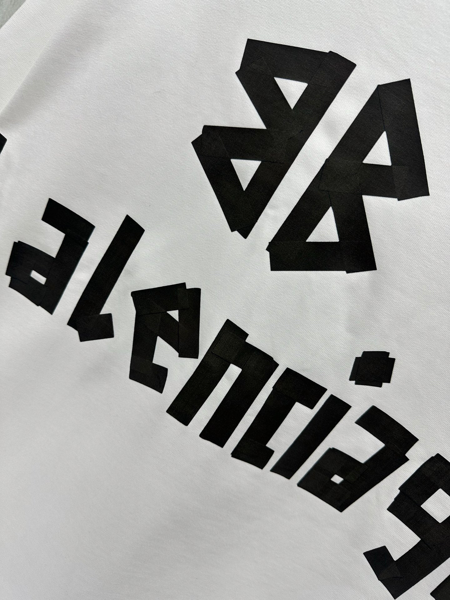 TS-Balenciaga-new-038