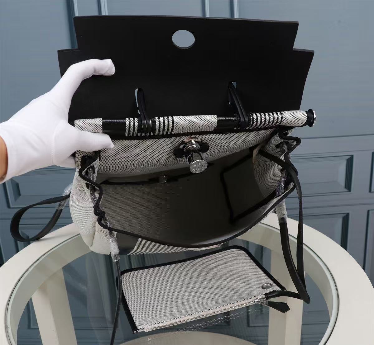 BAG-HMS-W-058