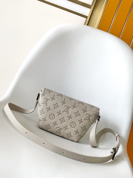BAG-LV-W-NEW-1062
