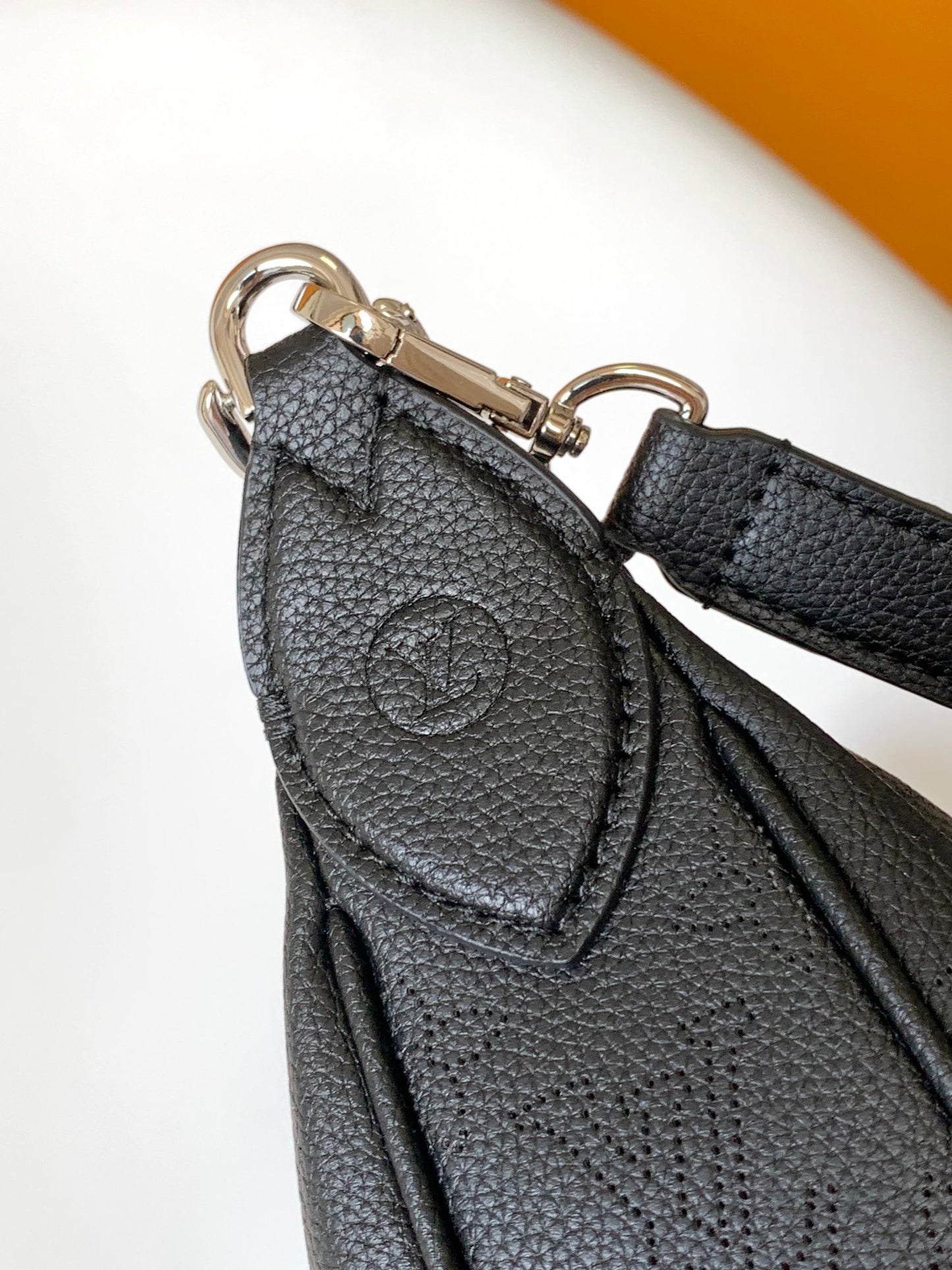 BAG-LV-W-NEW-975