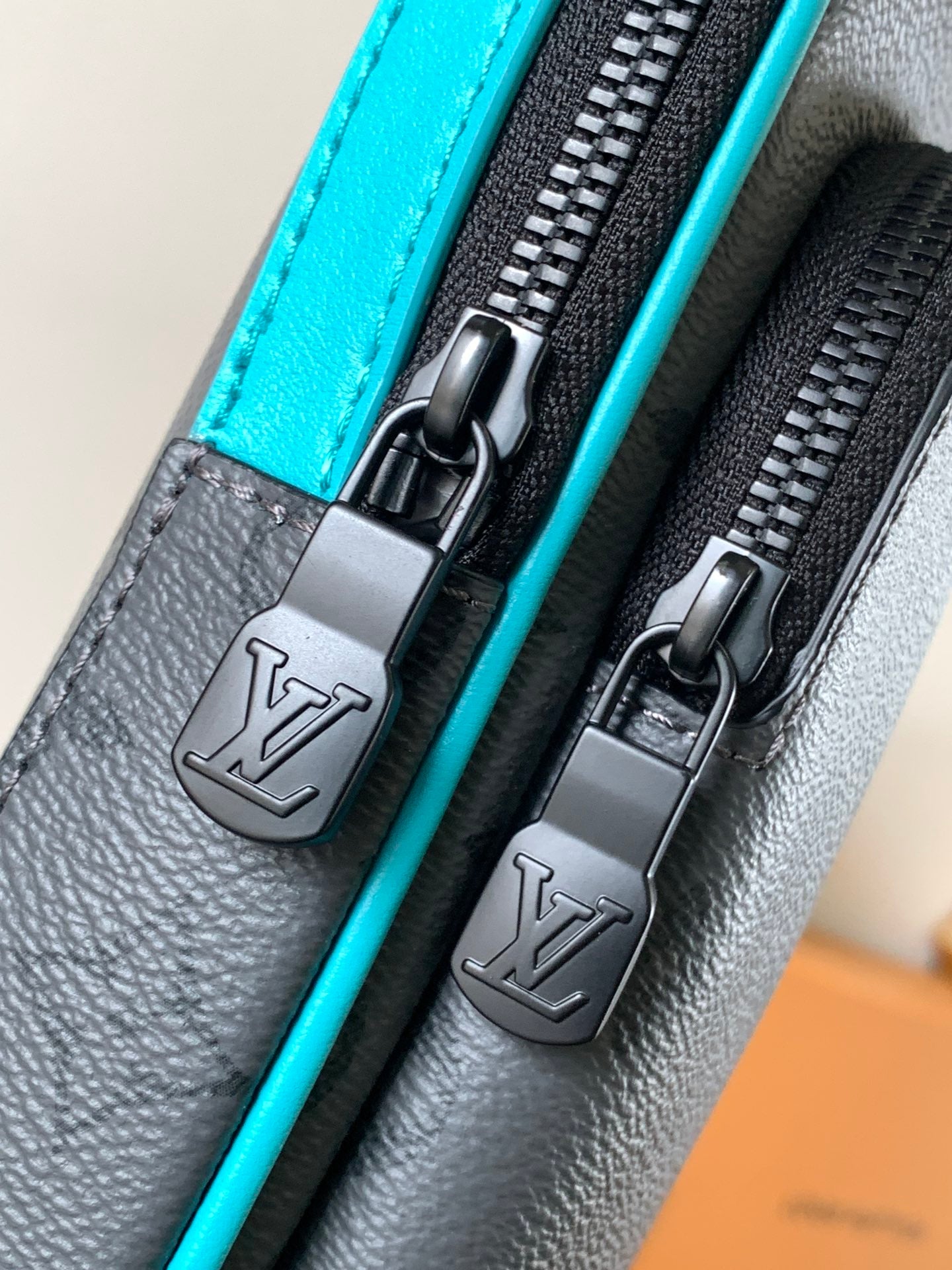 BAG-LV-W-NEW-381