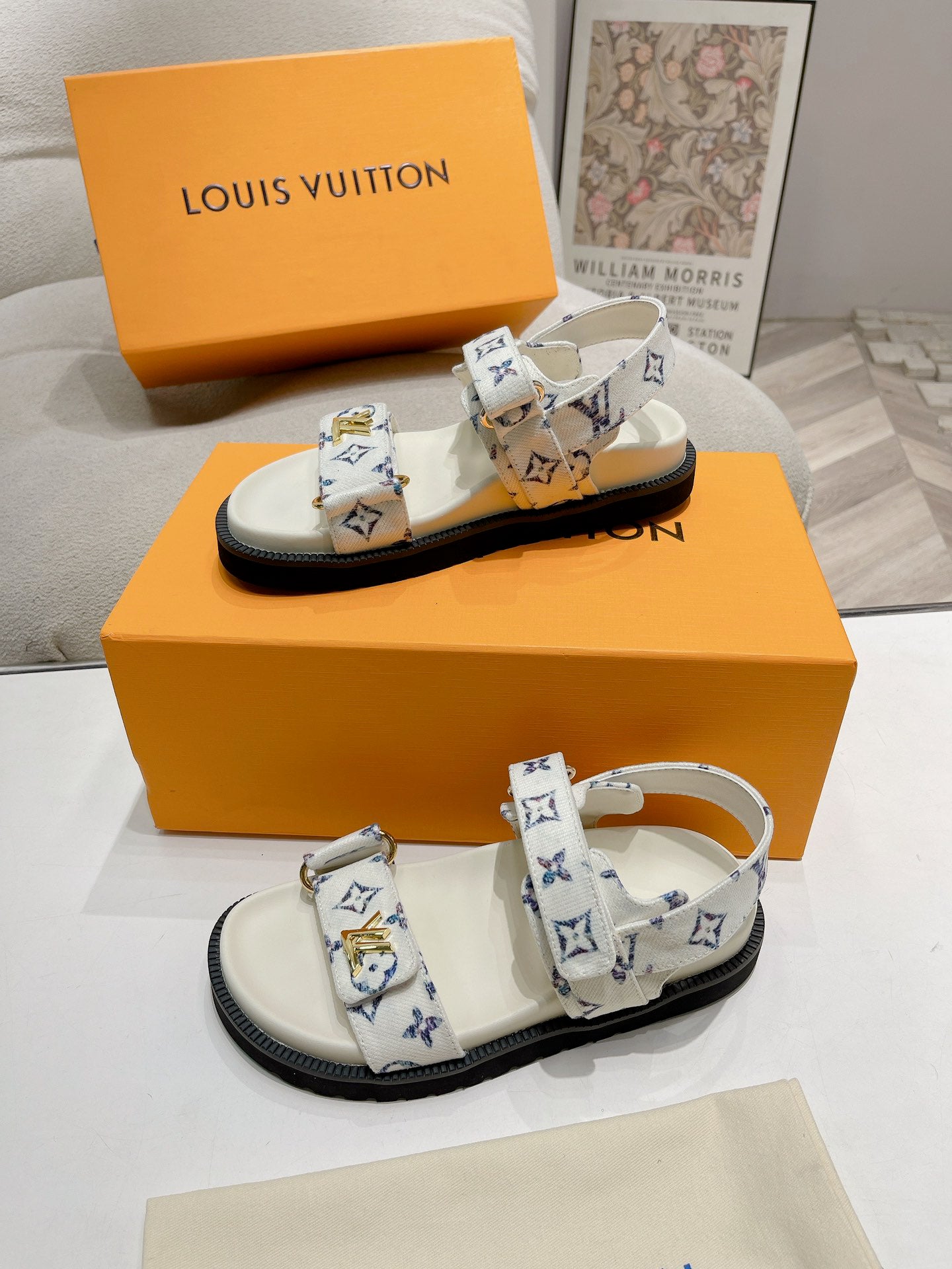 SHOES-LV-LY-025