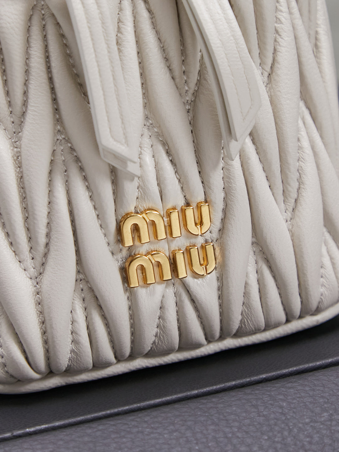 BAG-MIUMIU-LY-103