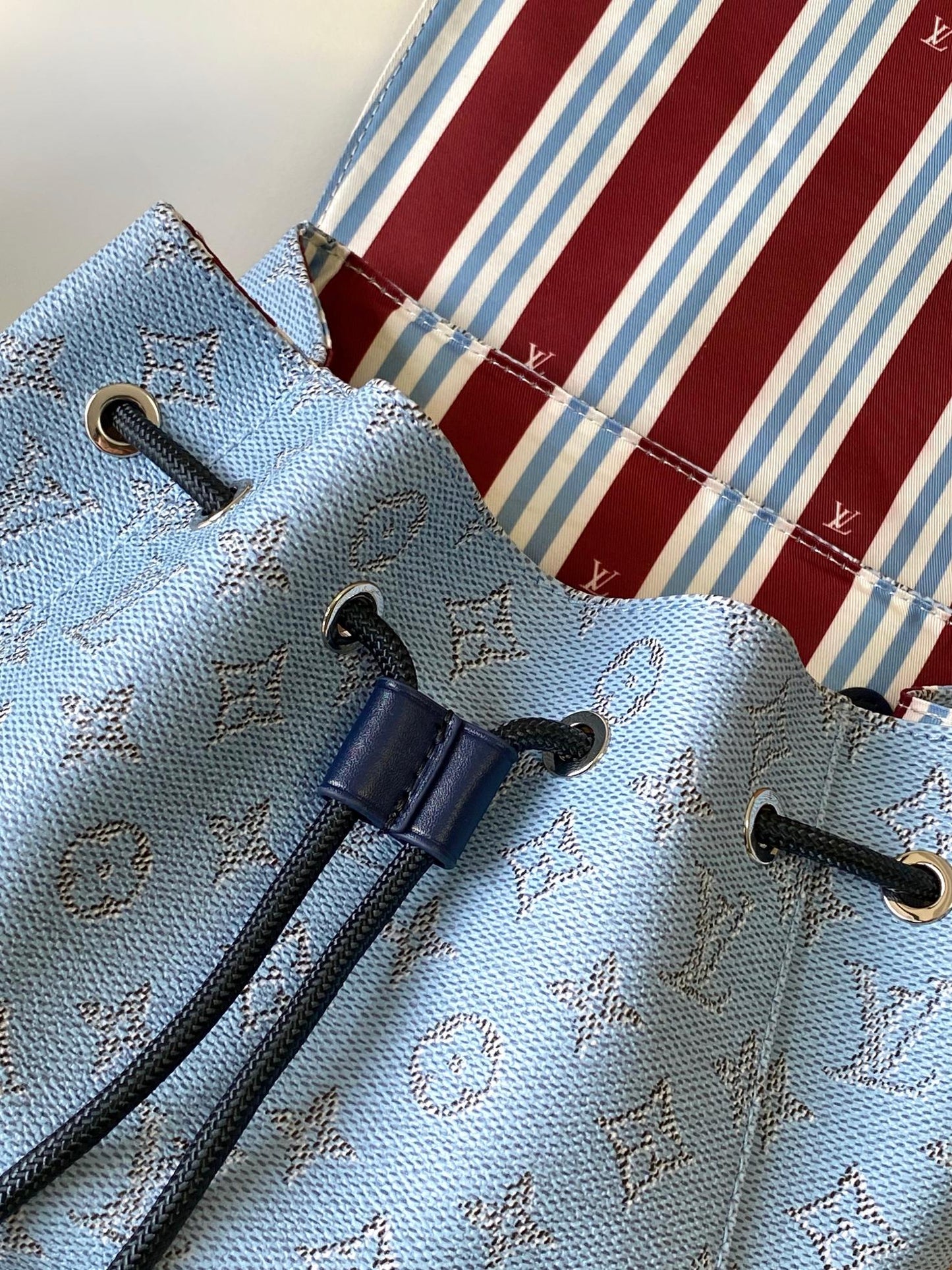 BAG-LV-W-NEW-640