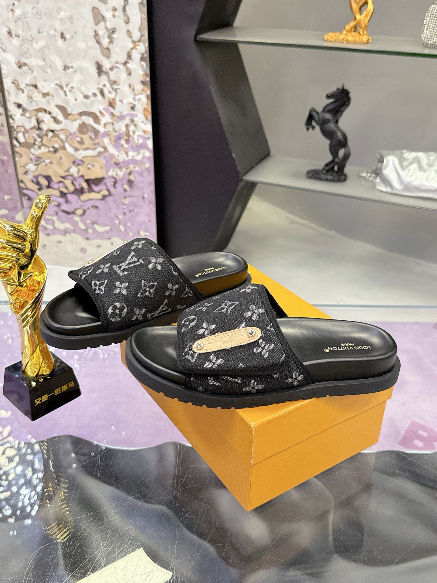 SHOES-LV-LY-020