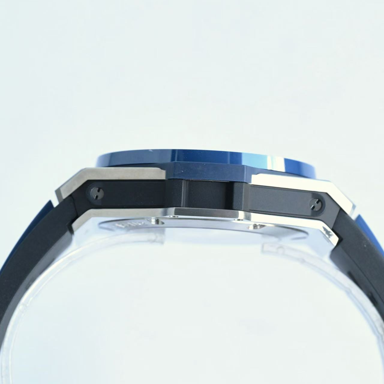 WATCH-HB-W-008