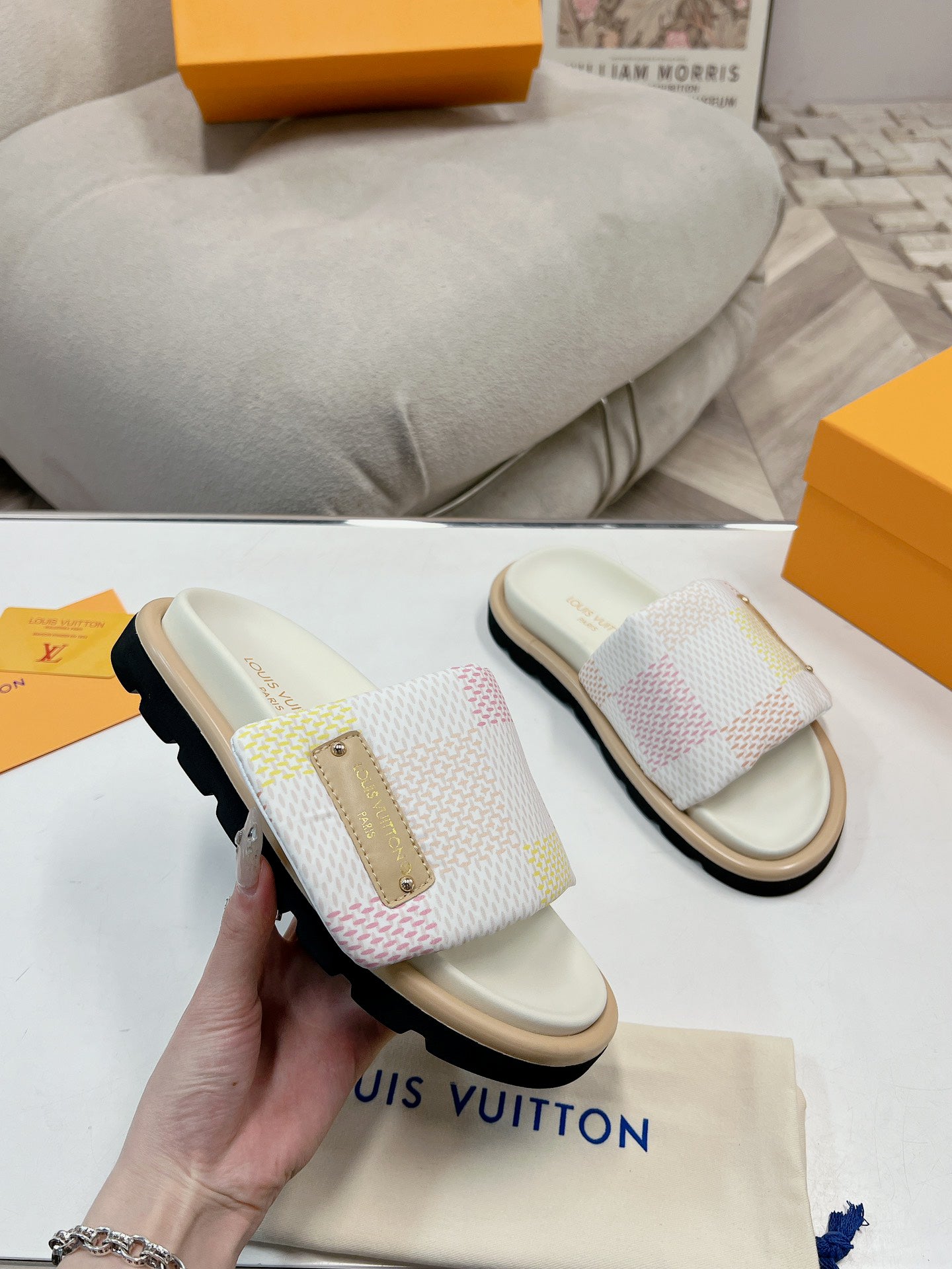 SHOES-LV-LY-351