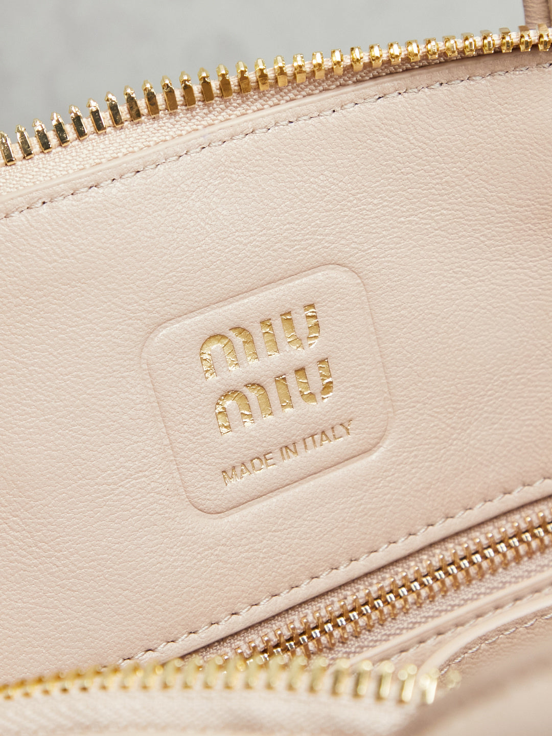 BAG-MIUMIU-LY-063