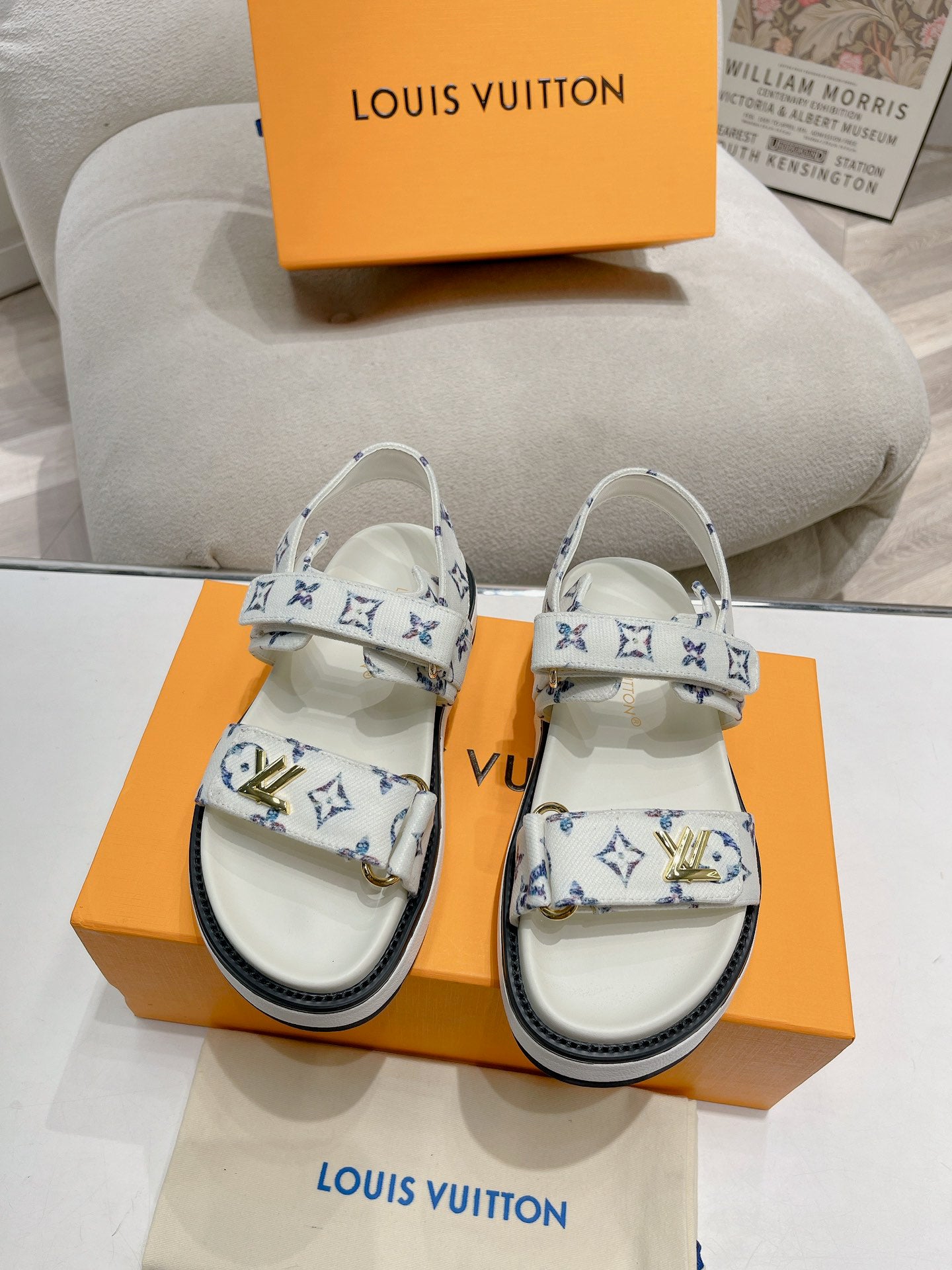 SHOES-LV-LY-021