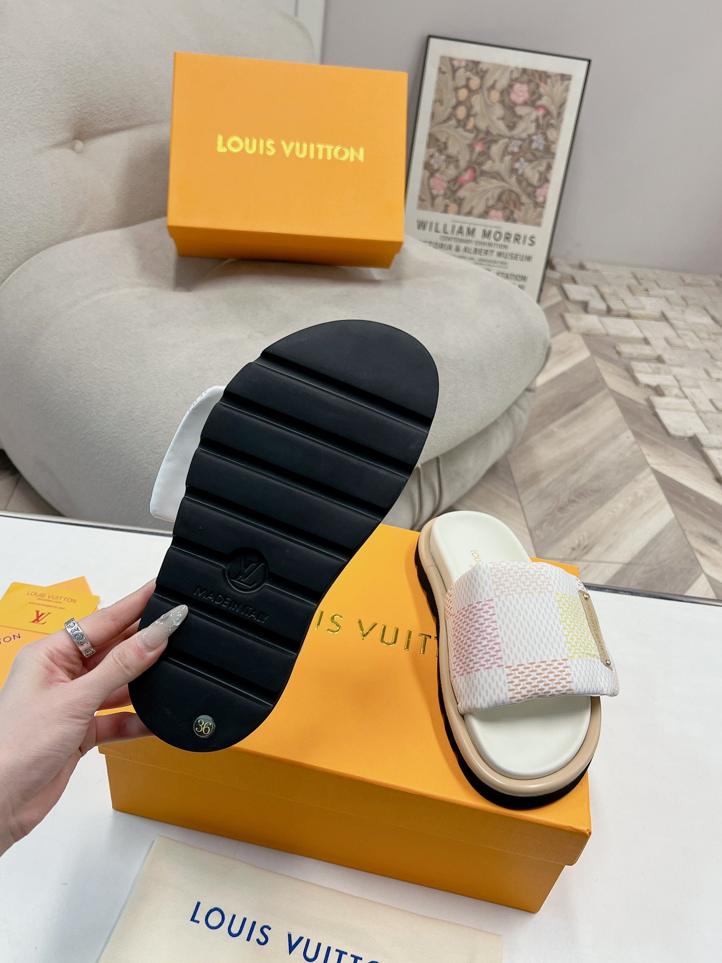 SHOES-LV-LY-351