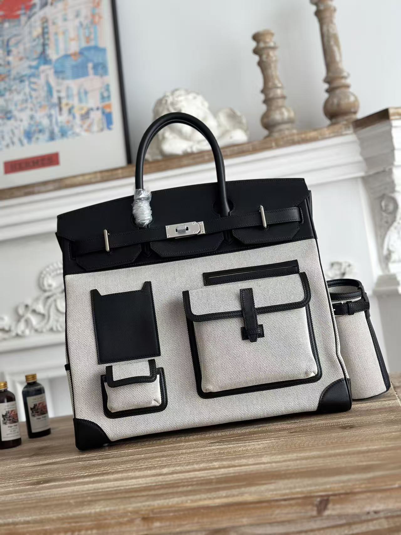 BAG-HMS-W-056