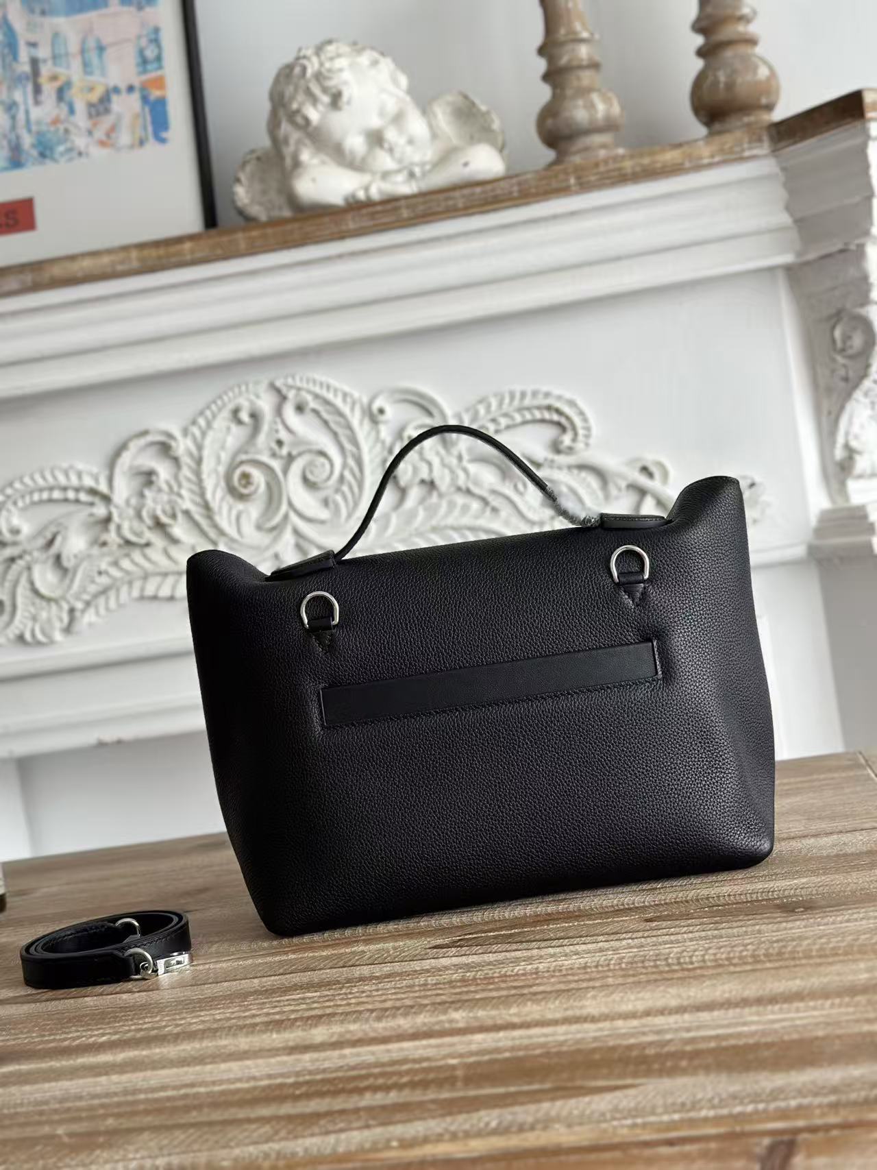 BAG-HMS-W-006