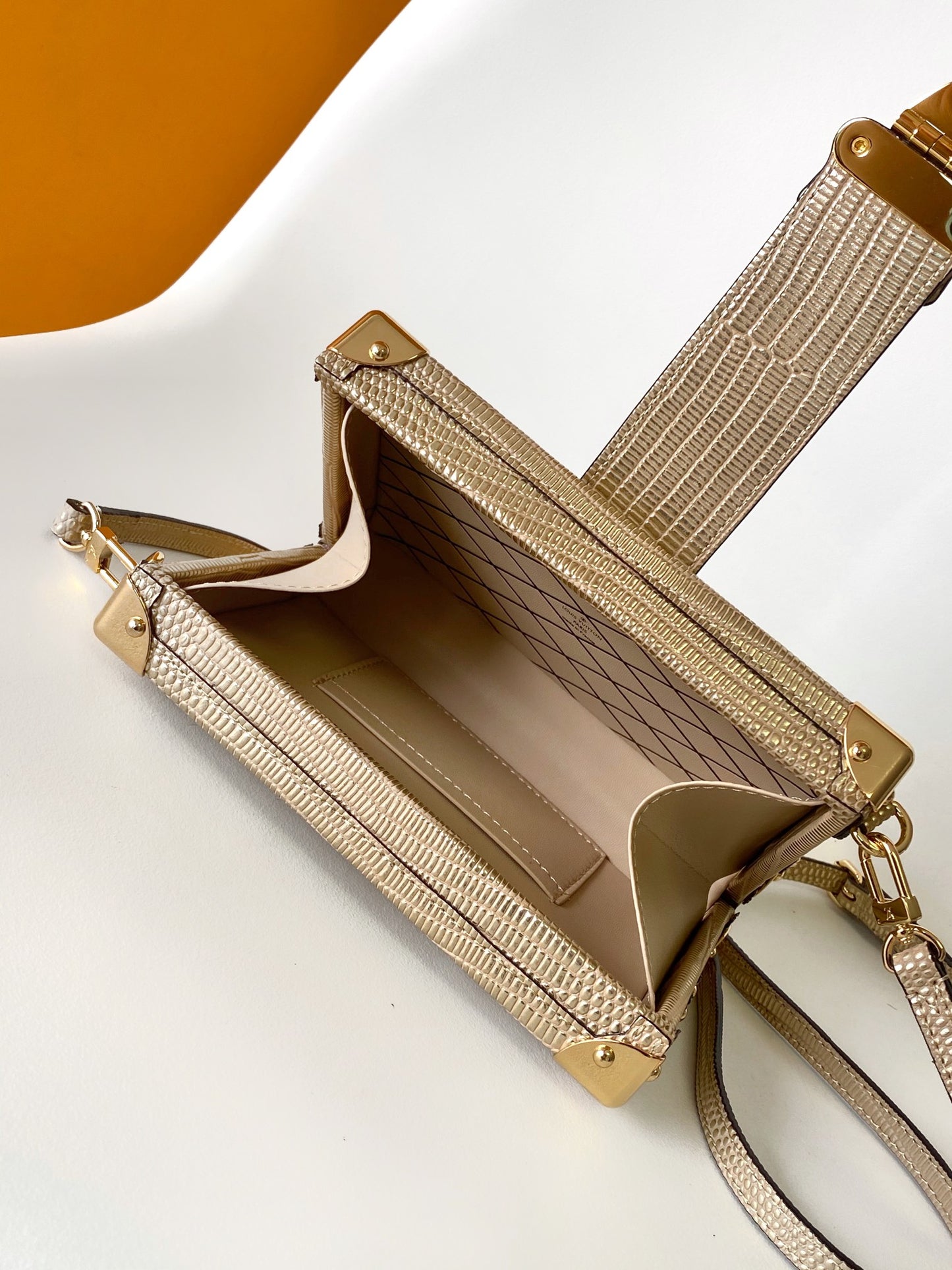 BAG-LV-W-NEW-696