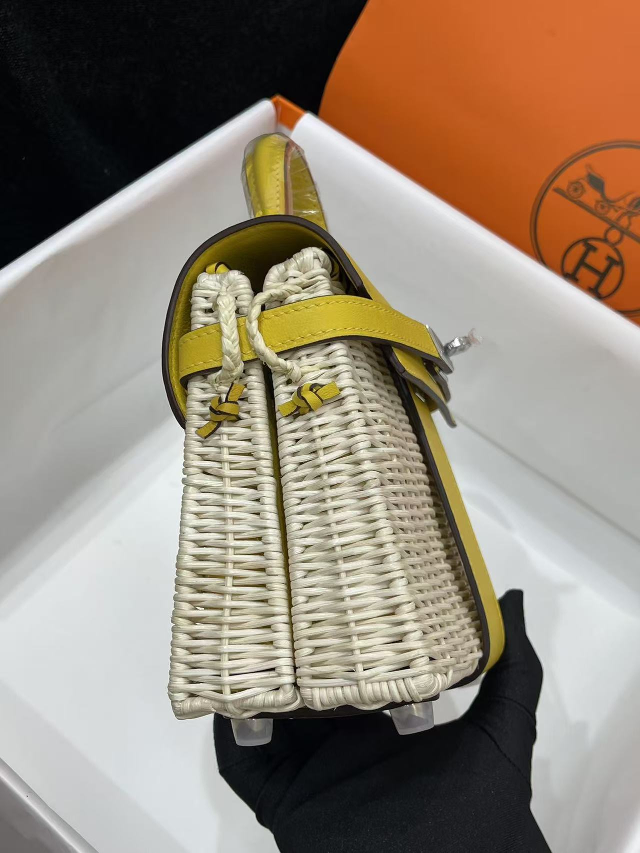 BAG-HMS-W-053