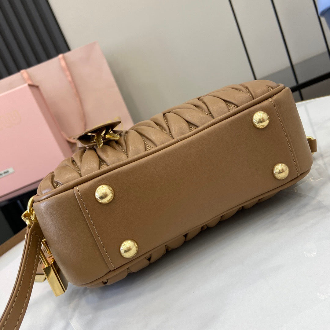 BAG-MIUMIU-LY-410