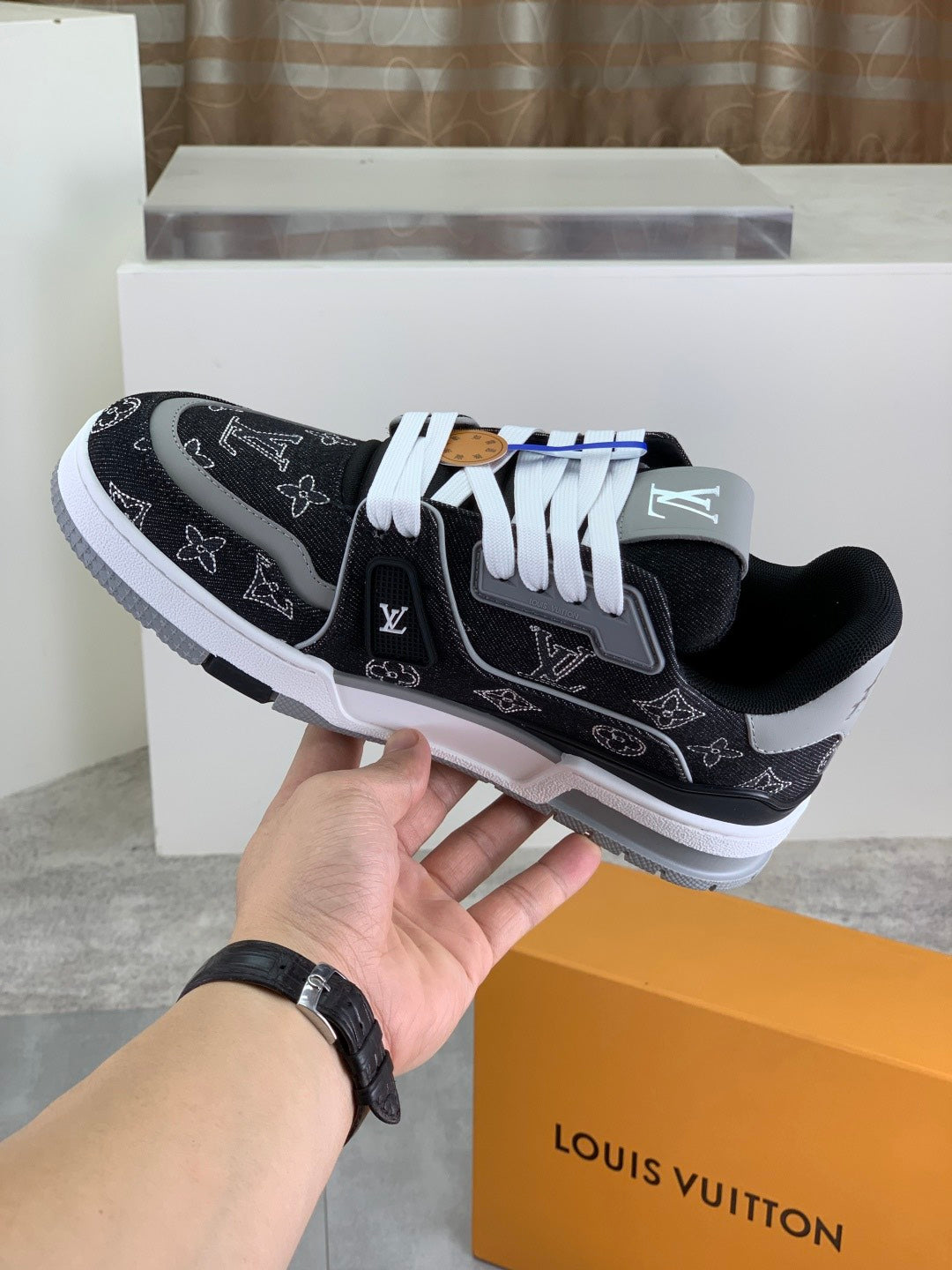 SHOES-LV-LY-332