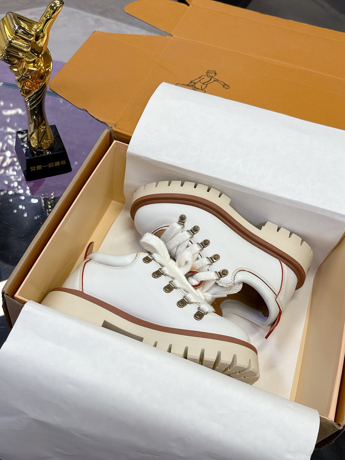 SHOES-LV-LY-560