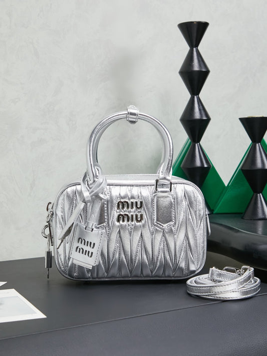 BAG-MIUMIU-LY-008