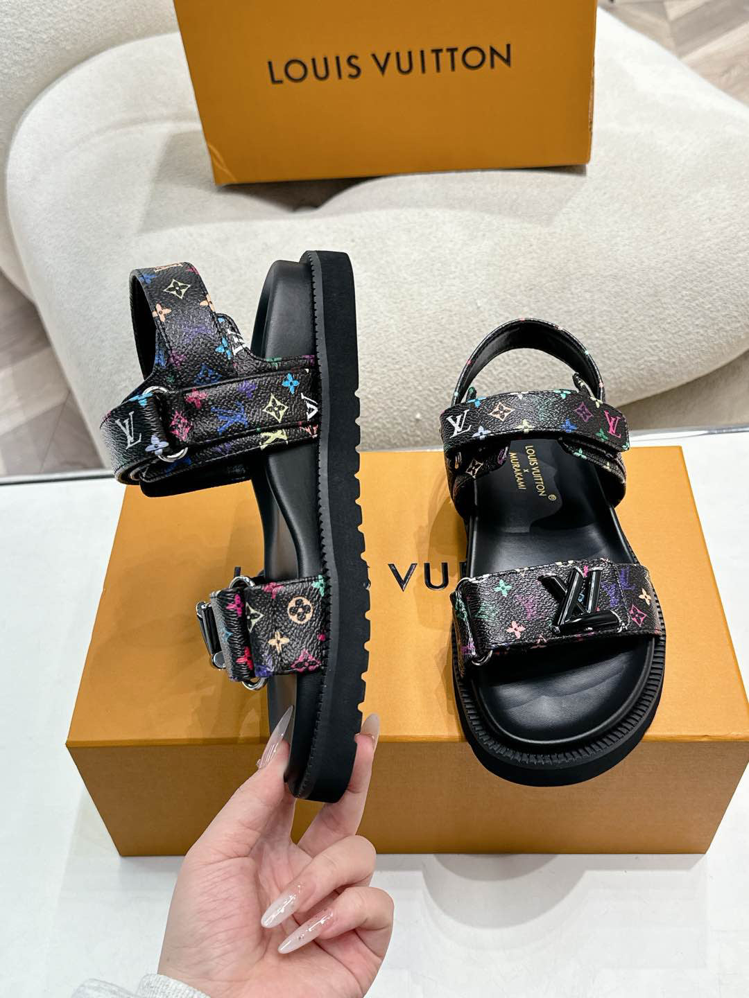 SHOES-LV-LY-095