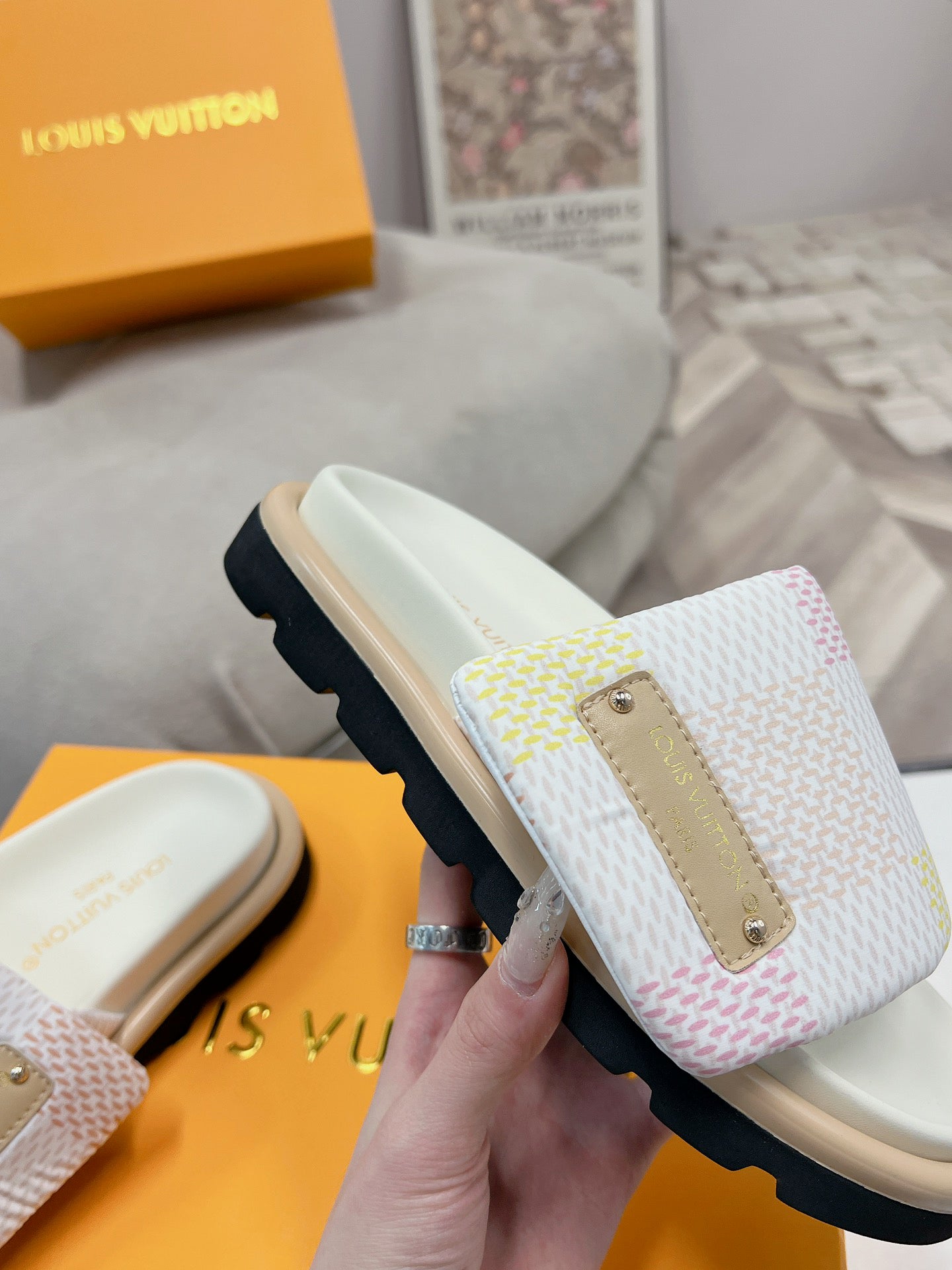 SHOES-LV-LY-351