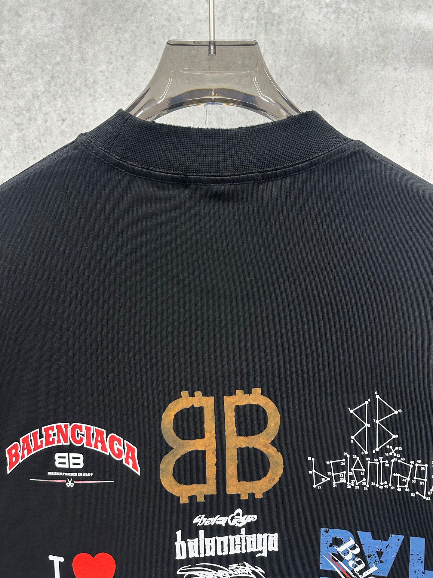 TS-Balenciaga-new-012