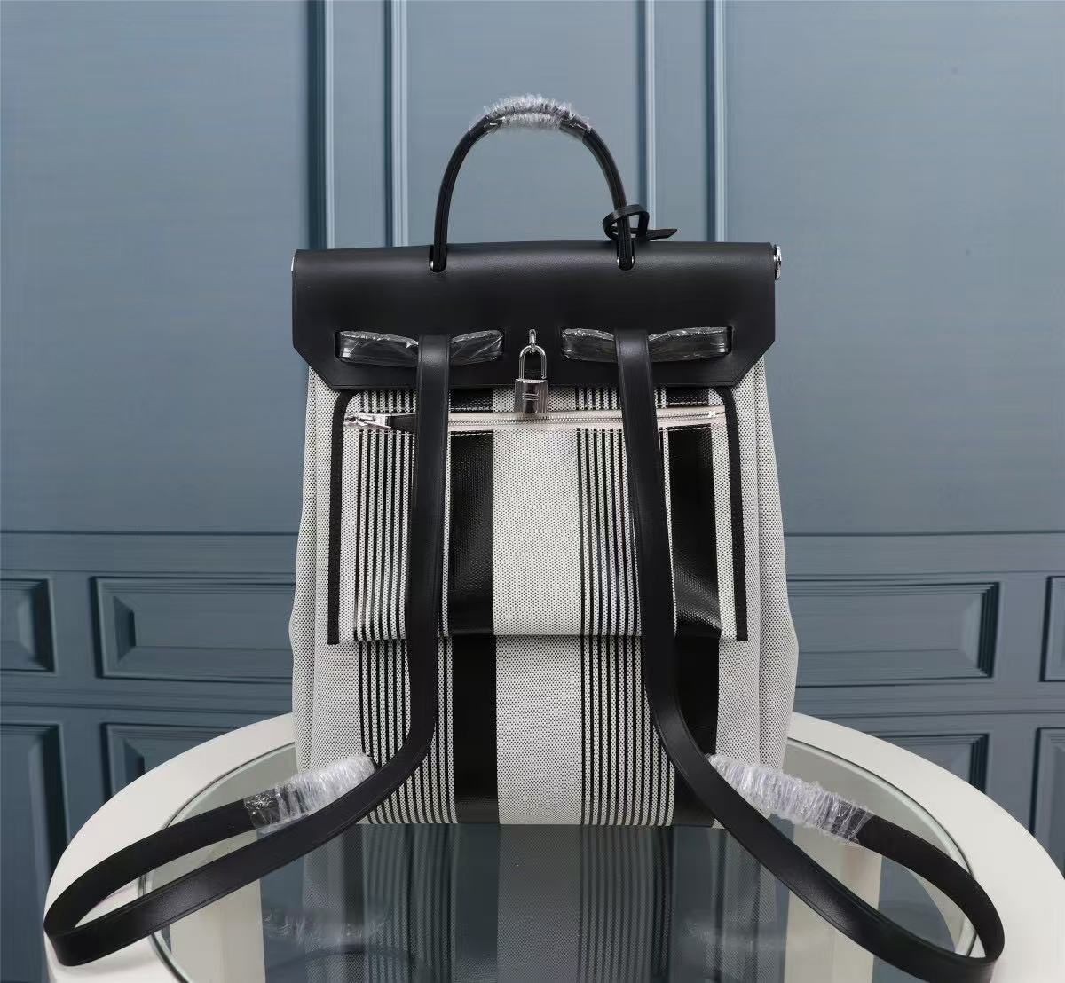 BAG-HMS-W-058