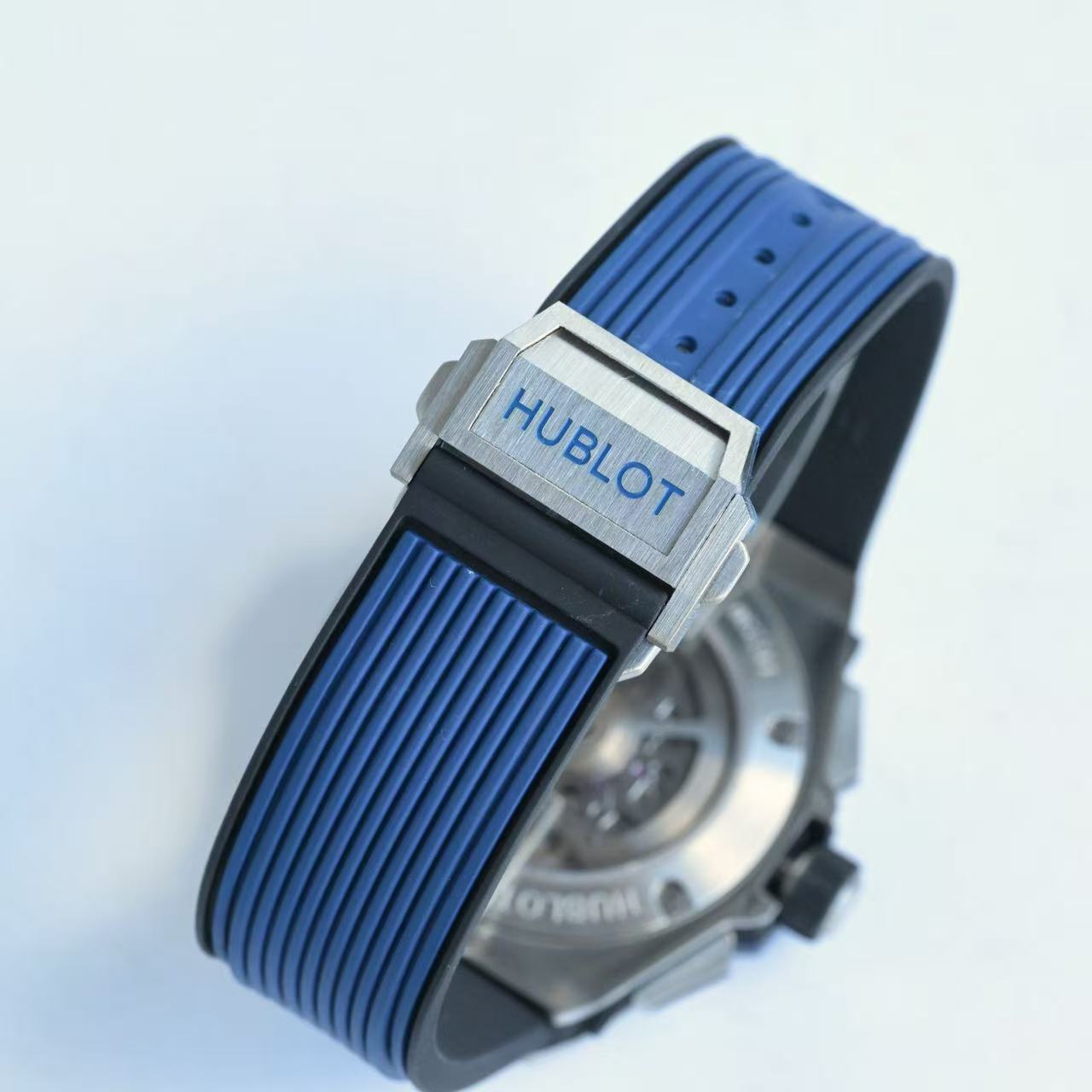 WATCH-HB-W-008