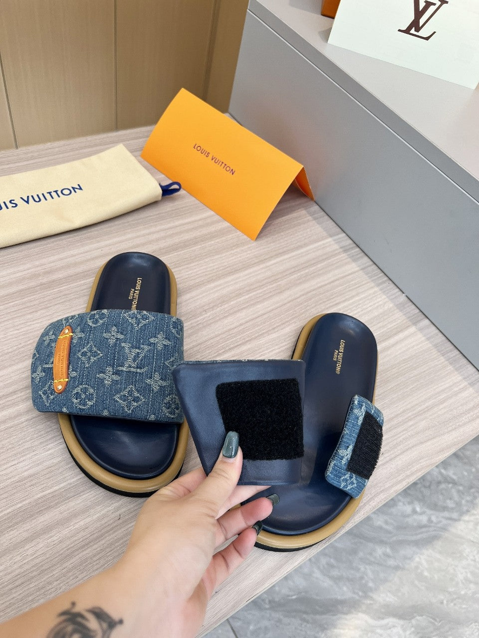 SHOES-LV-LY-160