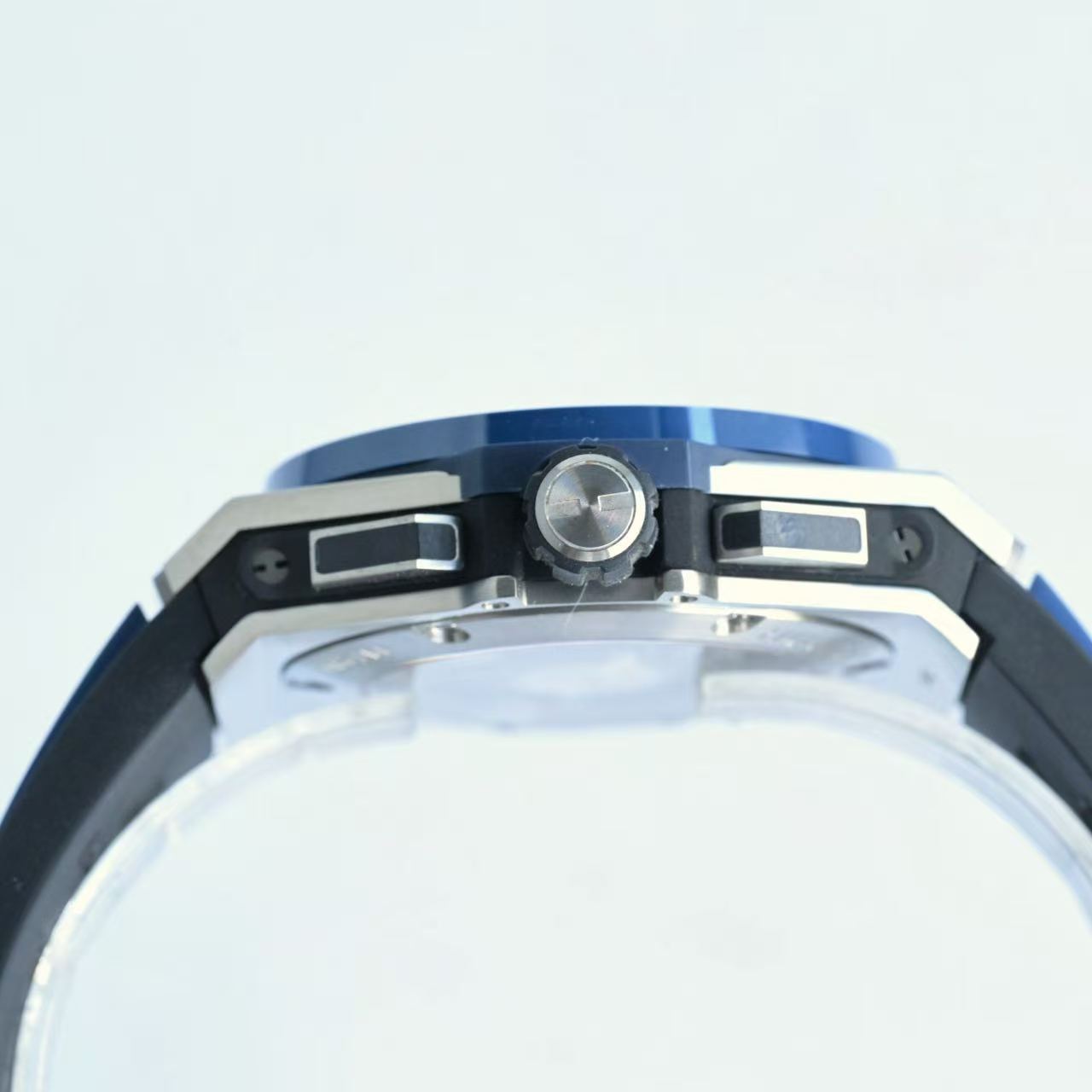 WATCH-HB-W-008