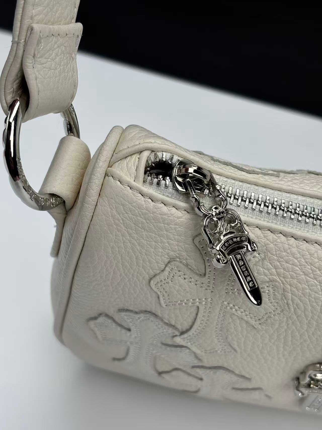 BAG-CH-WM-008